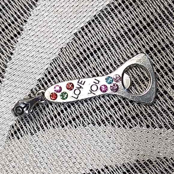 Cute Bottle Opener Pendant - Picture 1 of 3